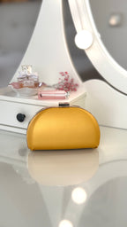 Gelbe Clutch – Elegante Abendtasche aus Lederimitat mit Goldkette