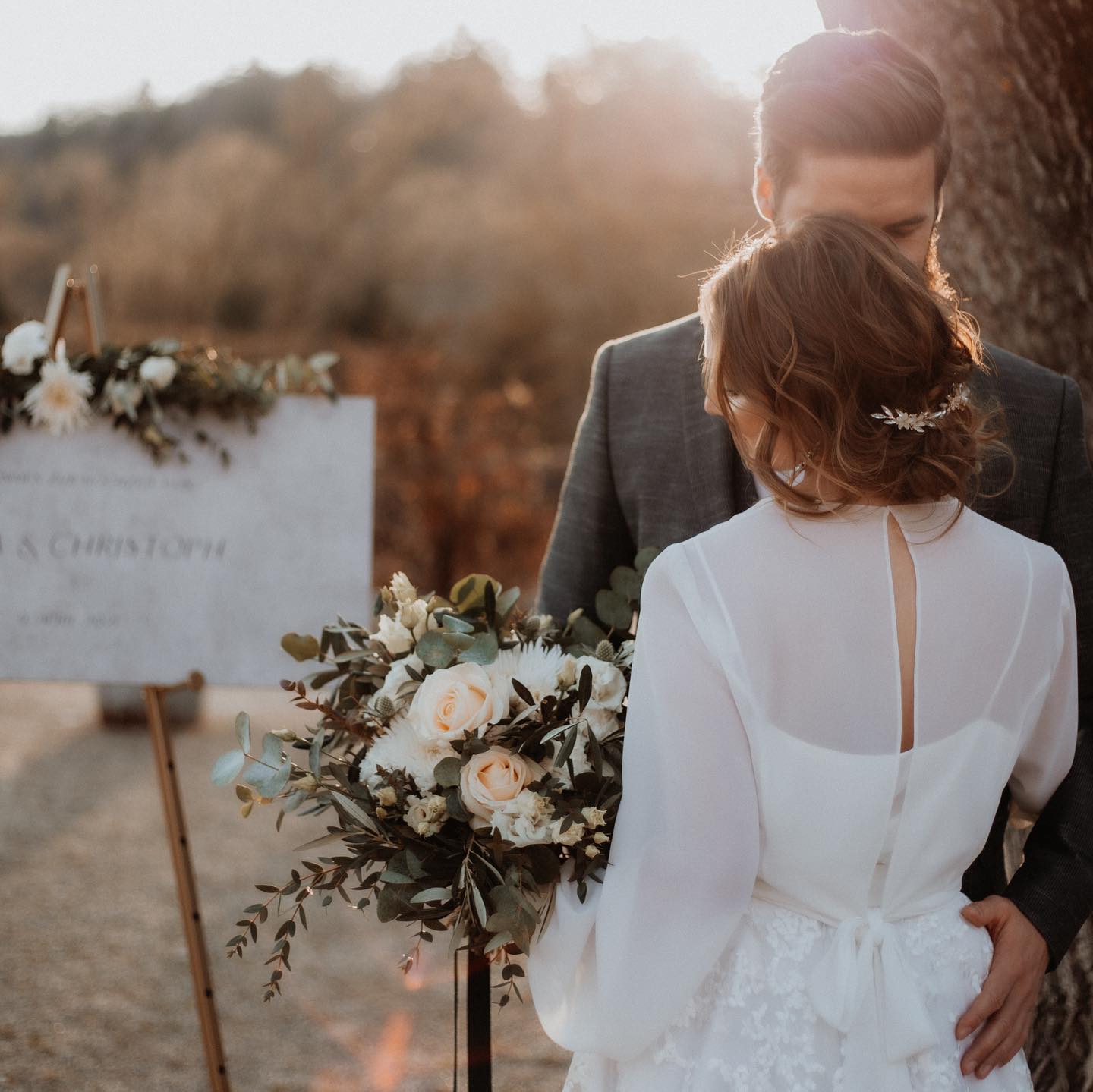 Blumen Haarranke – Braut-Haarschmuck mit Strassästen & zarten Blüten