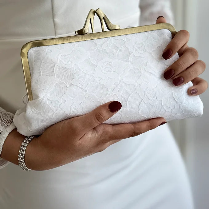 Brauttasche Clutch mit Spitze – Hochzeitstasche in Weiß/Ivory mit gold Ramen