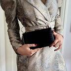 Schwarze Clutch aus Kunstleder, elegante Abendtasche für Damen, perfekt für Gala