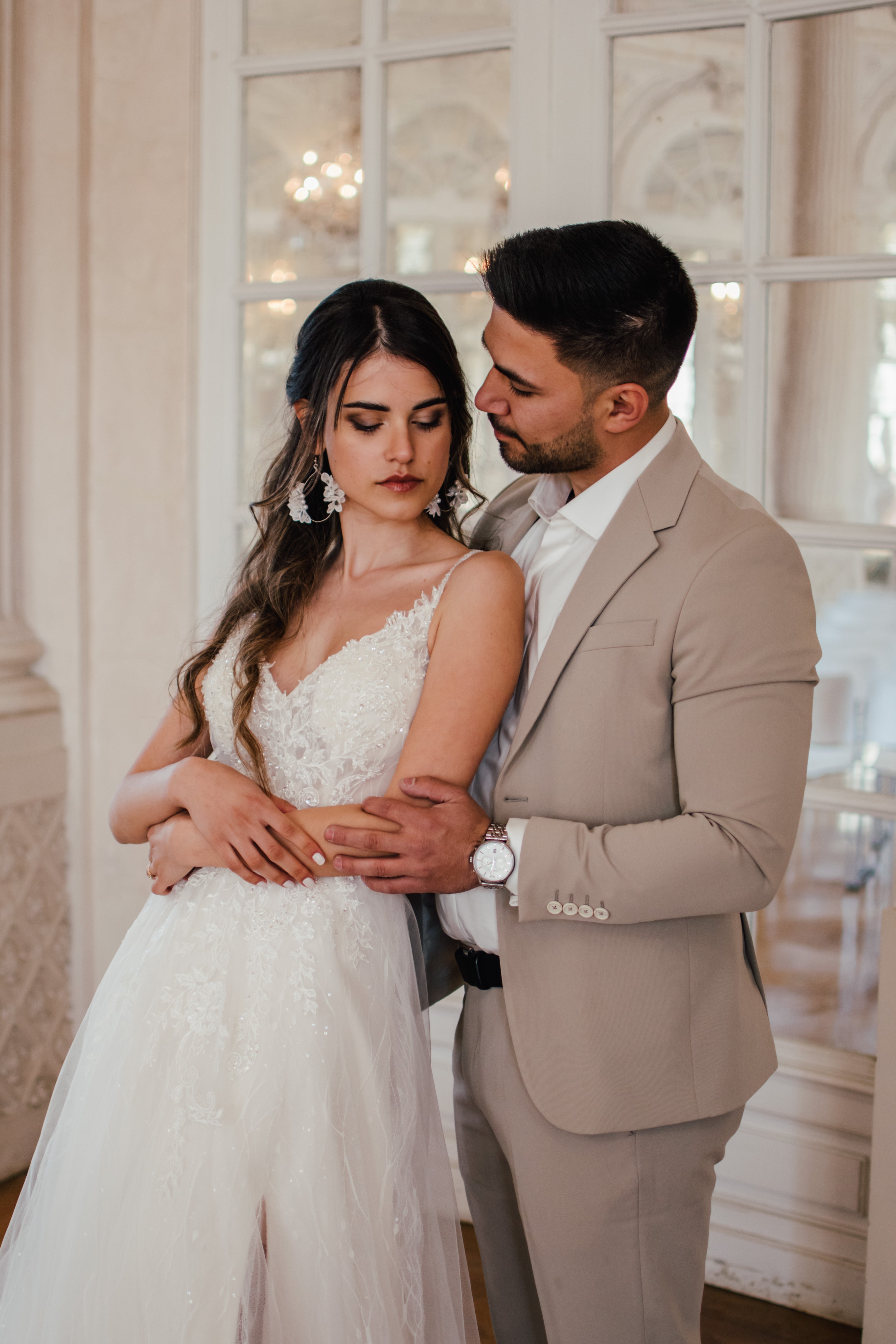 Blumen Ohrringe – Elegante Brautohrringe mit Perlen & zarten Blüten