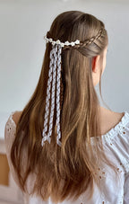 Weißer Haarkamm – Festlicher Kommunion Haarschmuck mit Blumen & Bändern