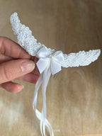 Weißer Haarkamm Kommunion – Schleife, Perlen & Satinbänder