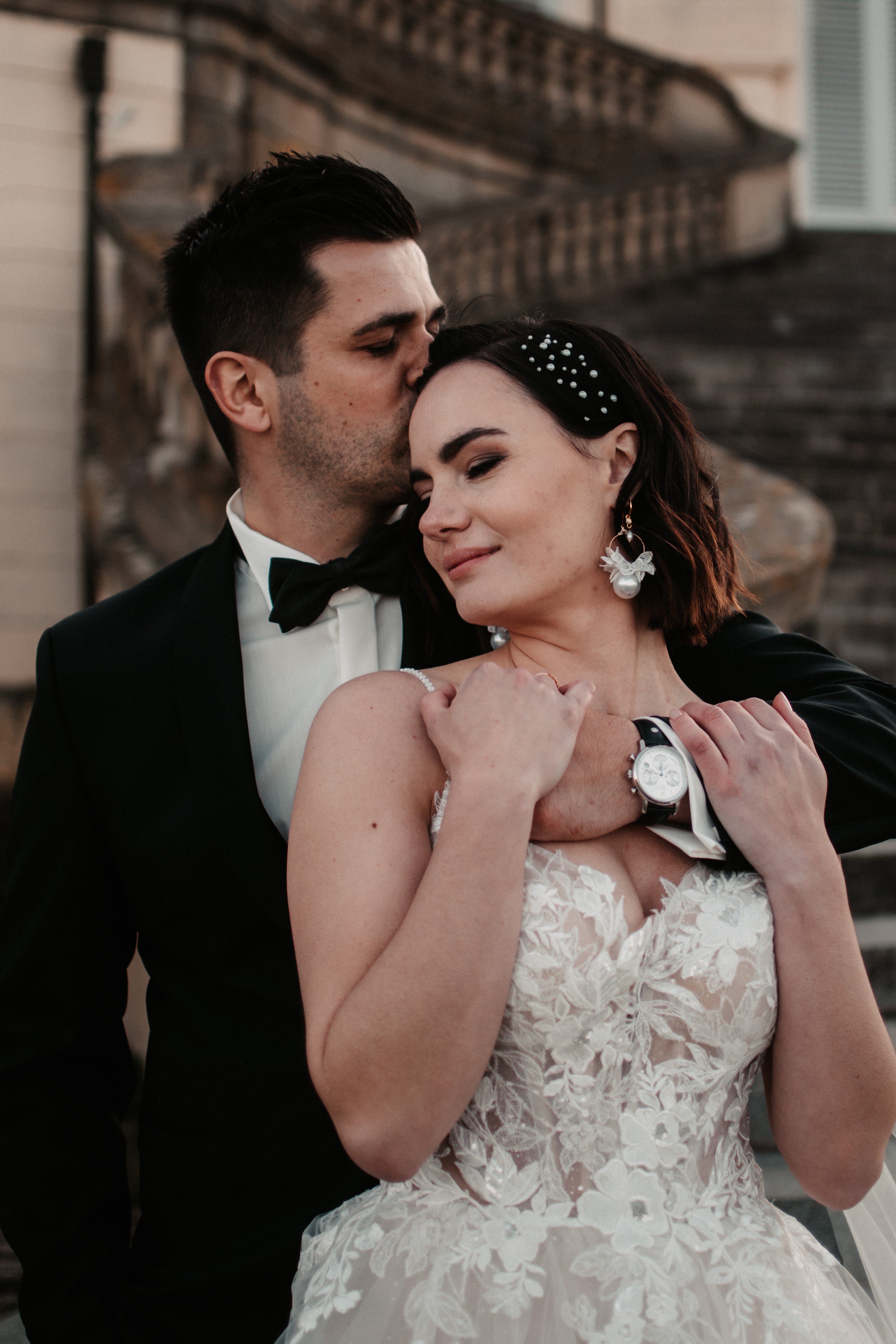 Perlen Ohrring – Statement Brautohrringe mit großer Perle & Spitzenblumen