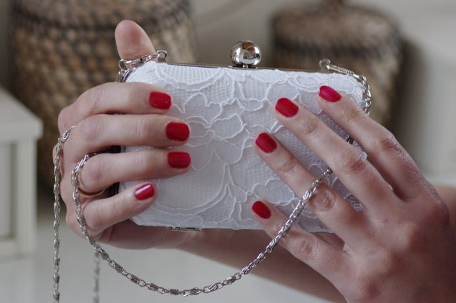 Clutch weiße – Elegante Brauttasche aus feiner weißer Spitze