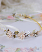 Bridal Stirnband – Vintage Haarband mit Blumen, Bronzeelementen & Swarovski