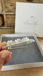 Perlen Haarklammer Kommunion – Zarte Haarklammern mit Perlenblüten