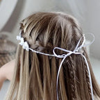 Haarschmuck Kommunion, Haarkranz Kommunion mit drei Blumen seitlich und Perlen ums Band