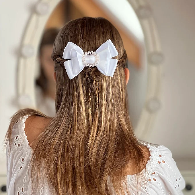 Haarschmuck Kommunion, Haarschleife Kommunion aus Satin und Perlenring