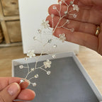 Kommunion Haarschmuck,Haarranke Kommunion, mit weißen  Perlmuttblumen und Swarowskisteinen