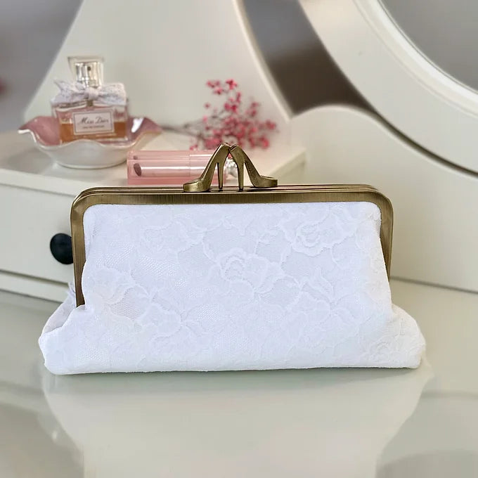 Brauttasche Clutch mit Spitze – Hochzeitstasche in Weiß/Ivory mit gold Ramen