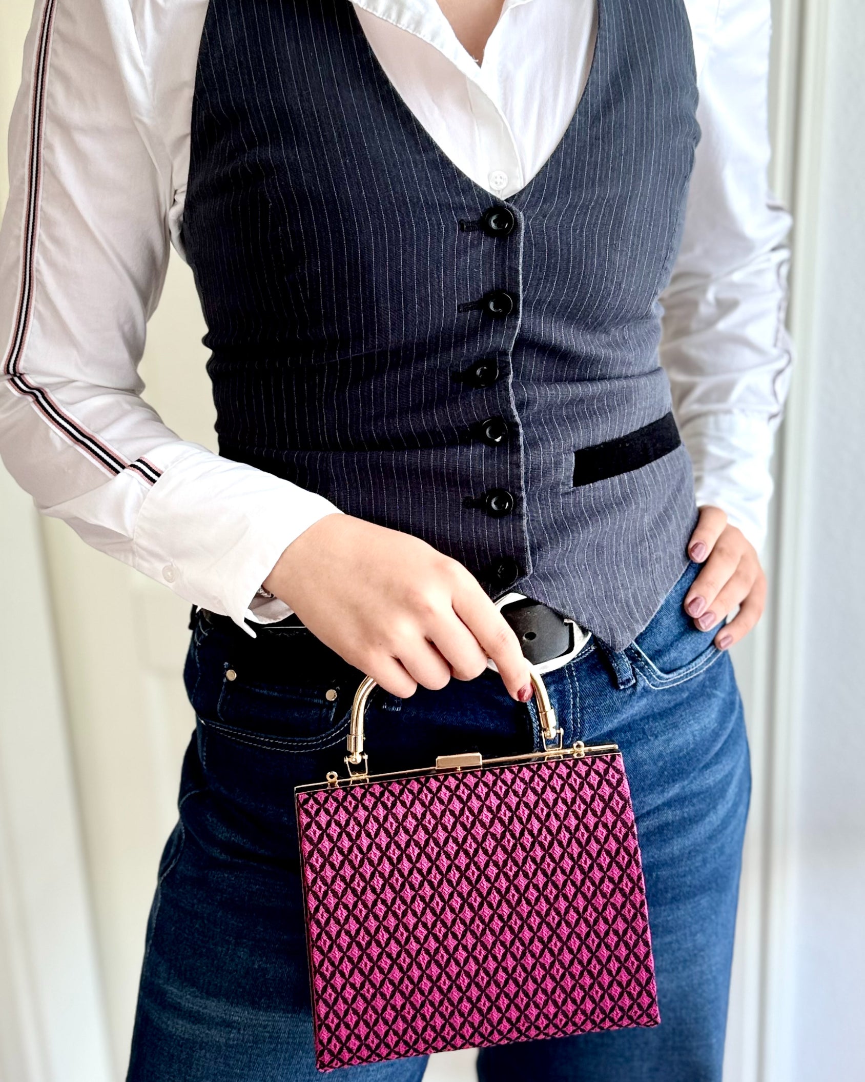 Clutch Muster – Schwarz/Pink Abendtasche mit Kette & Henkel