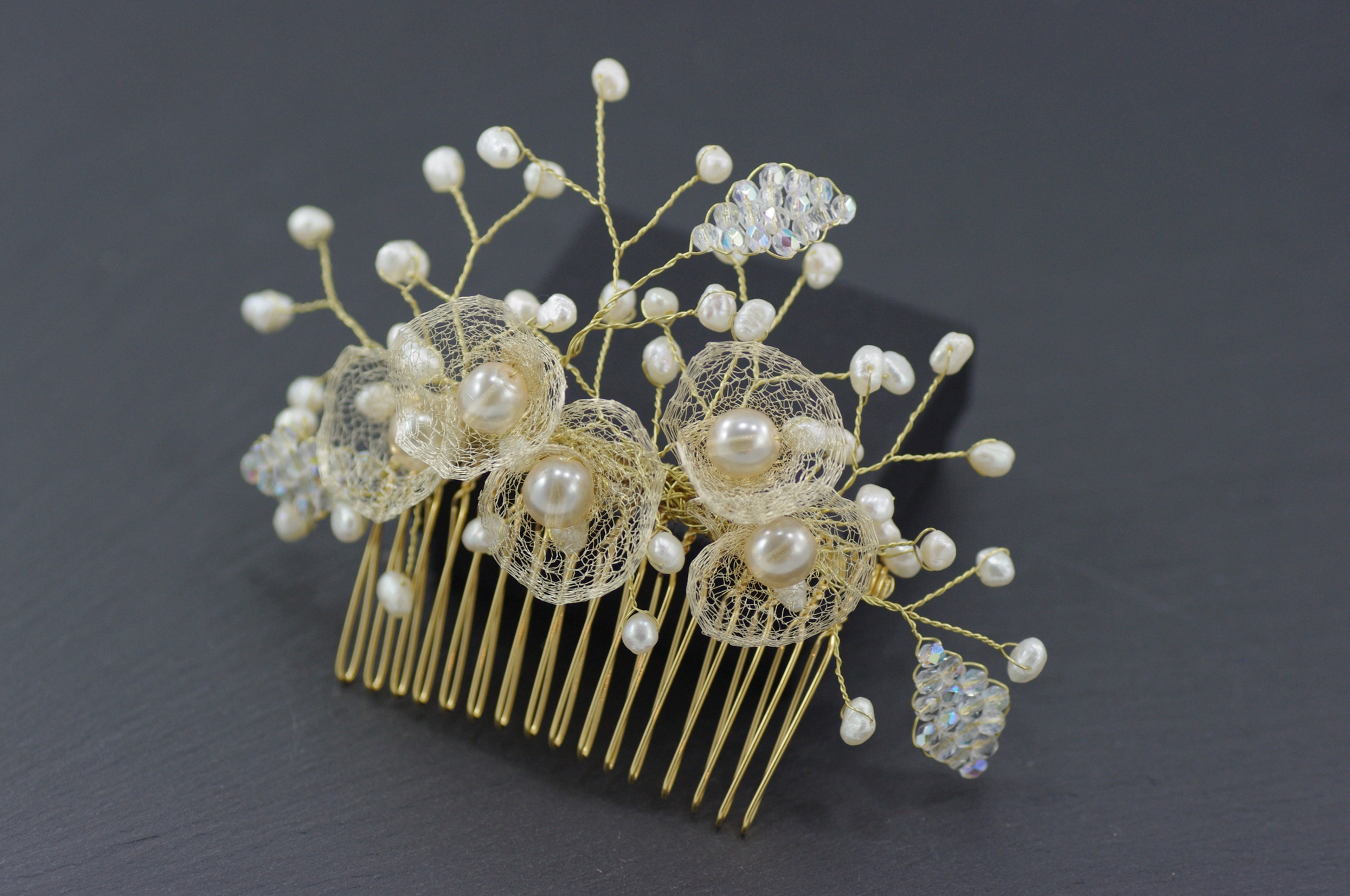 Weißer Haarkamm – Braut Haarkamm in Silber/Weiß oder Gold/Ivory