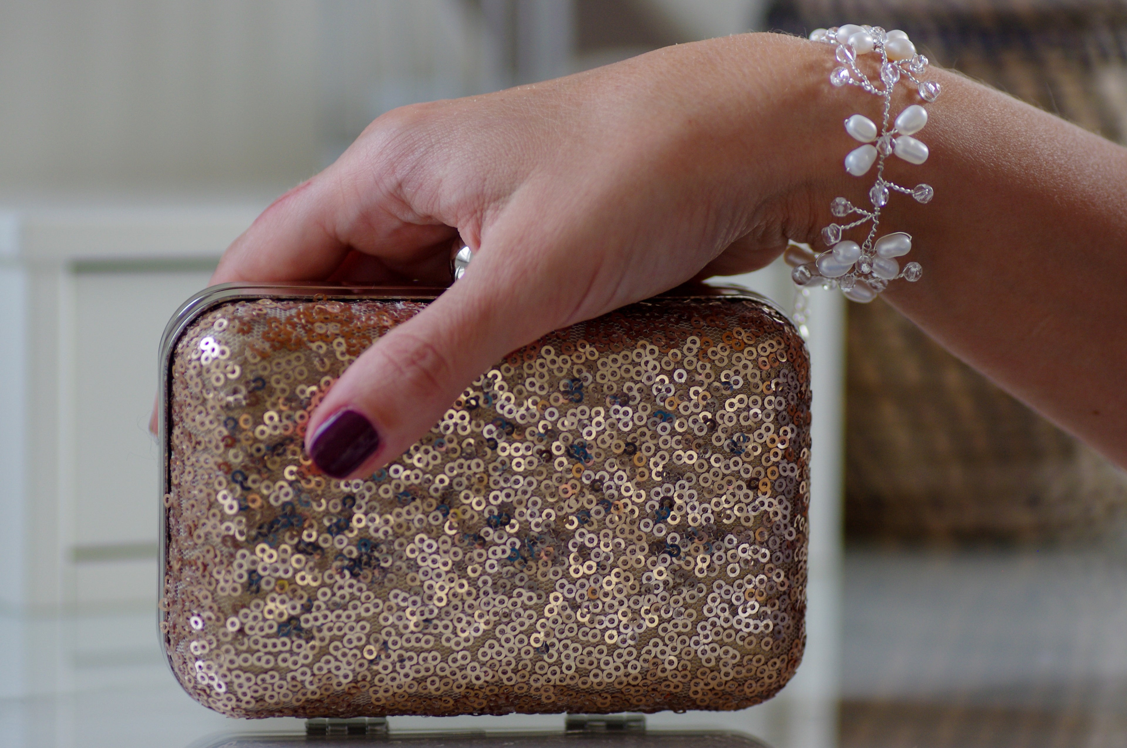 Schwarz Pailletten Clutch – Elegante Abendtasche in Gold & Schwarz