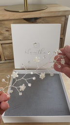 Kommunion Haarschmuck,Haarranke Kommunion, mit weißen  Perlmuttblumen und Swarowskisteinen