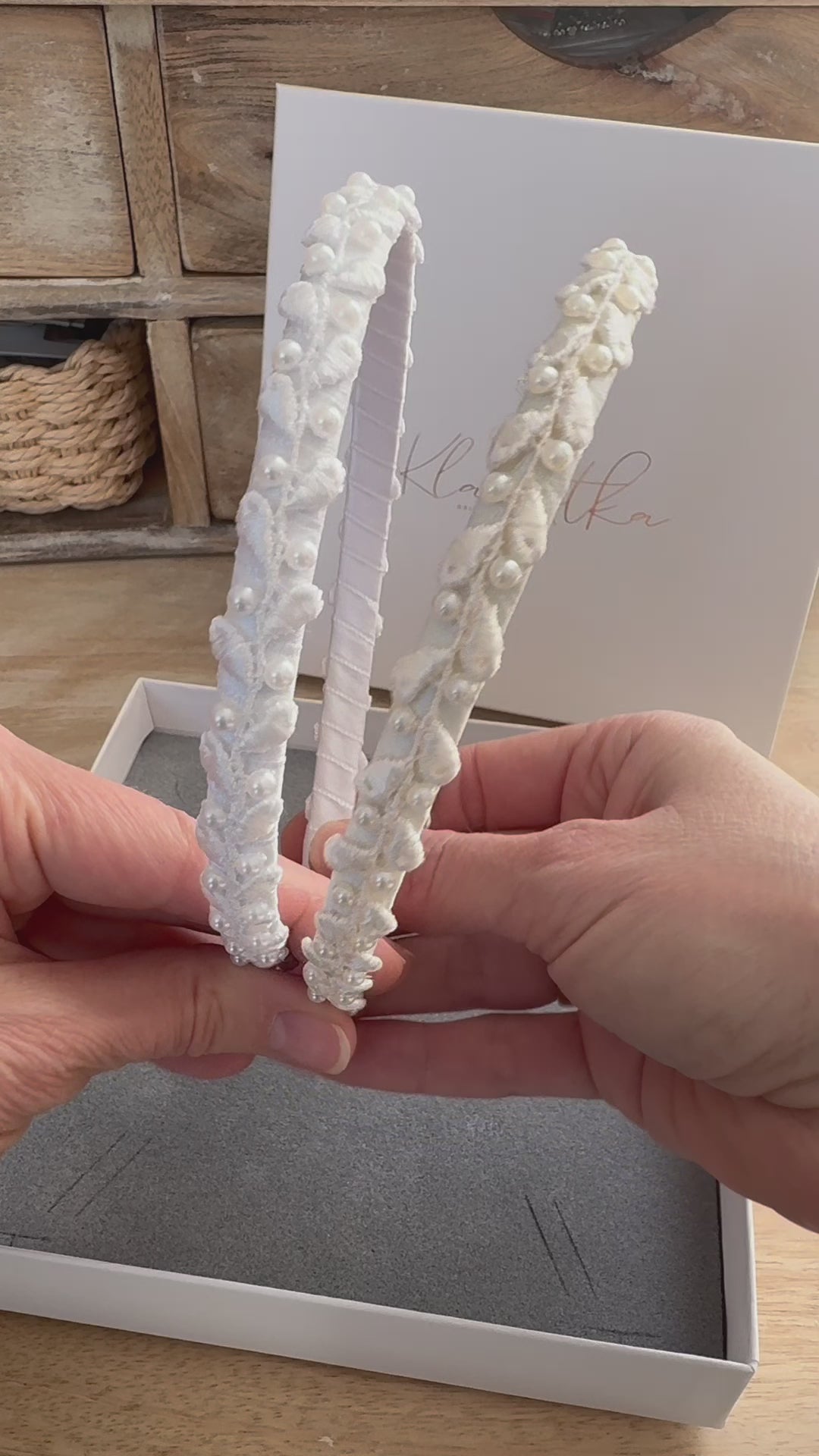 Haarschmuck Kommunion,Haarreif Kommunion mit zarter Spitze und Perlen in weiß oder ivory